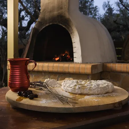 Happy With Pool - Ideal For Large Groups Near Laganas With A Pool Perfectly Combining Natures Tranquility And Vibrant Entertainment By Mana Gers Holiday home *