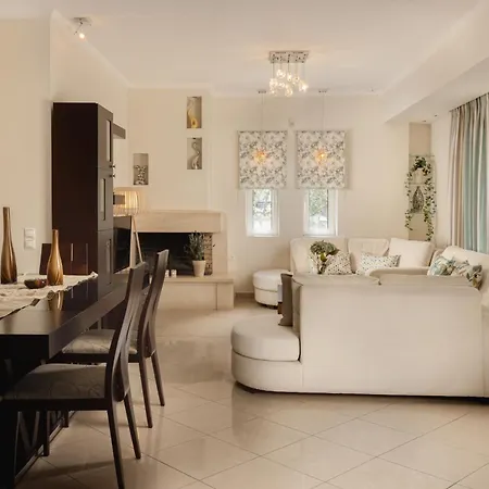 Happy With Pool - Ideal For Large Groups Near Laganas With A Pool Perfectly Combining Natures Tranquility And Vibrant Entertainment By Mana Gers * Vanato