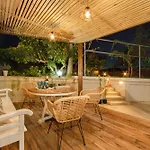 Casa vacanze Happy With Pool - Ideal For Large Groups Near Laganas With A Pool Perfectly Combining Natures Tranquility And Vibrant Entertainment By Mana Gers Mouzákion
