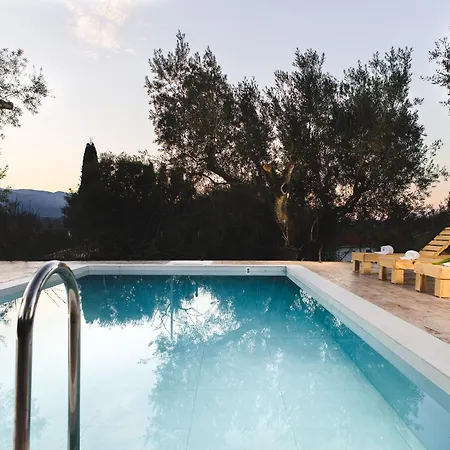 Happy With Pool - Ideal For Large Groups Near Laganas With A Pool Perfectly Combining Natures Tranquility And Vibrant Entertainment By Mana Gers Dom wakacyjny